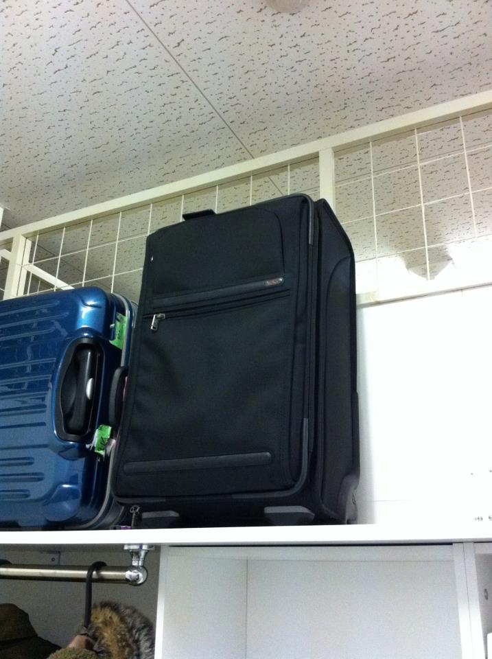 滅多に使わないスーツケースもトランクルームで保管 新潟のトランクルーム レンタル収納スペースは押入れ産業新潟